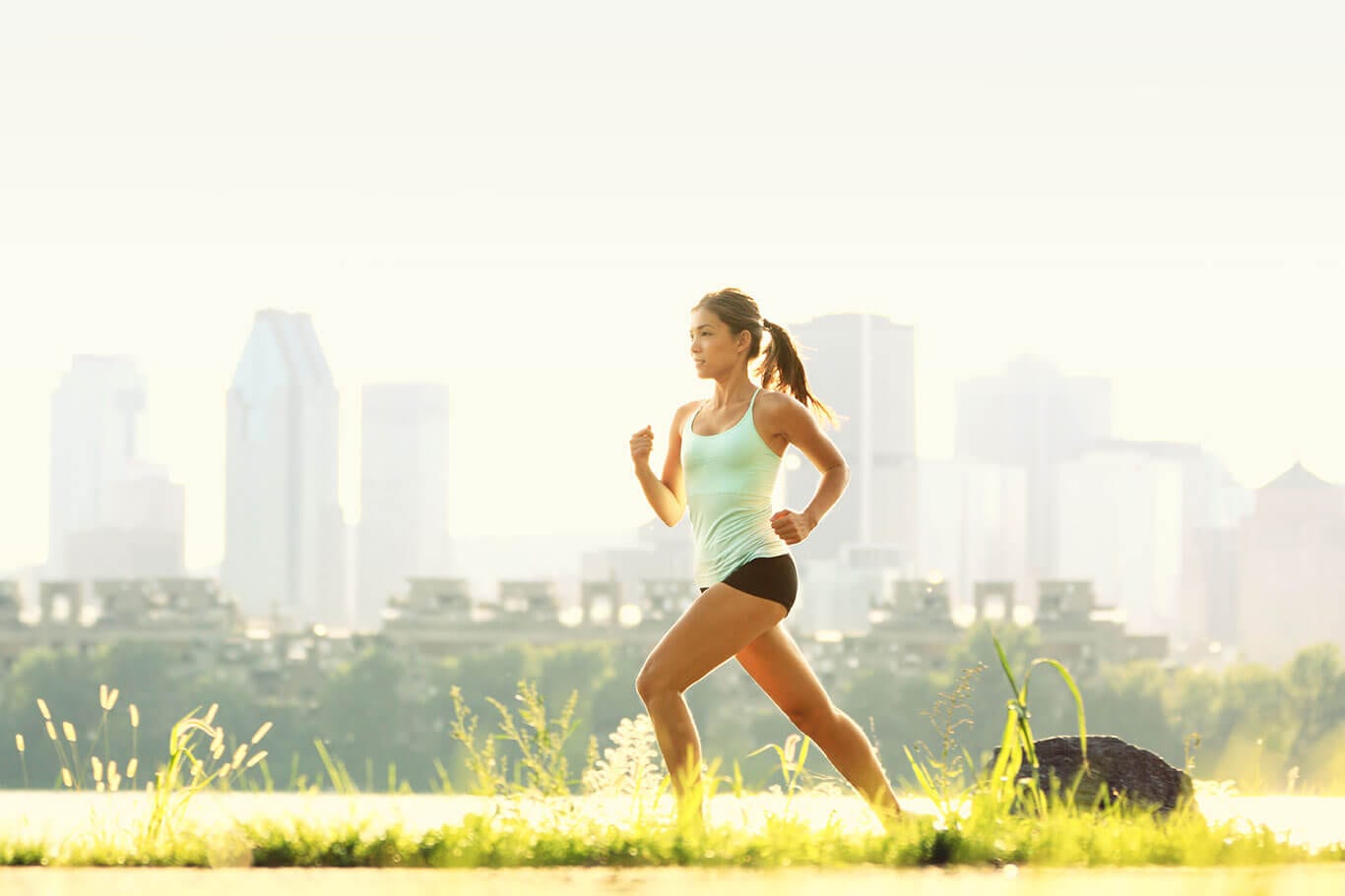 collagen for muscles -Woman running summer